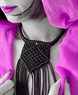 گردنبند " لمز "